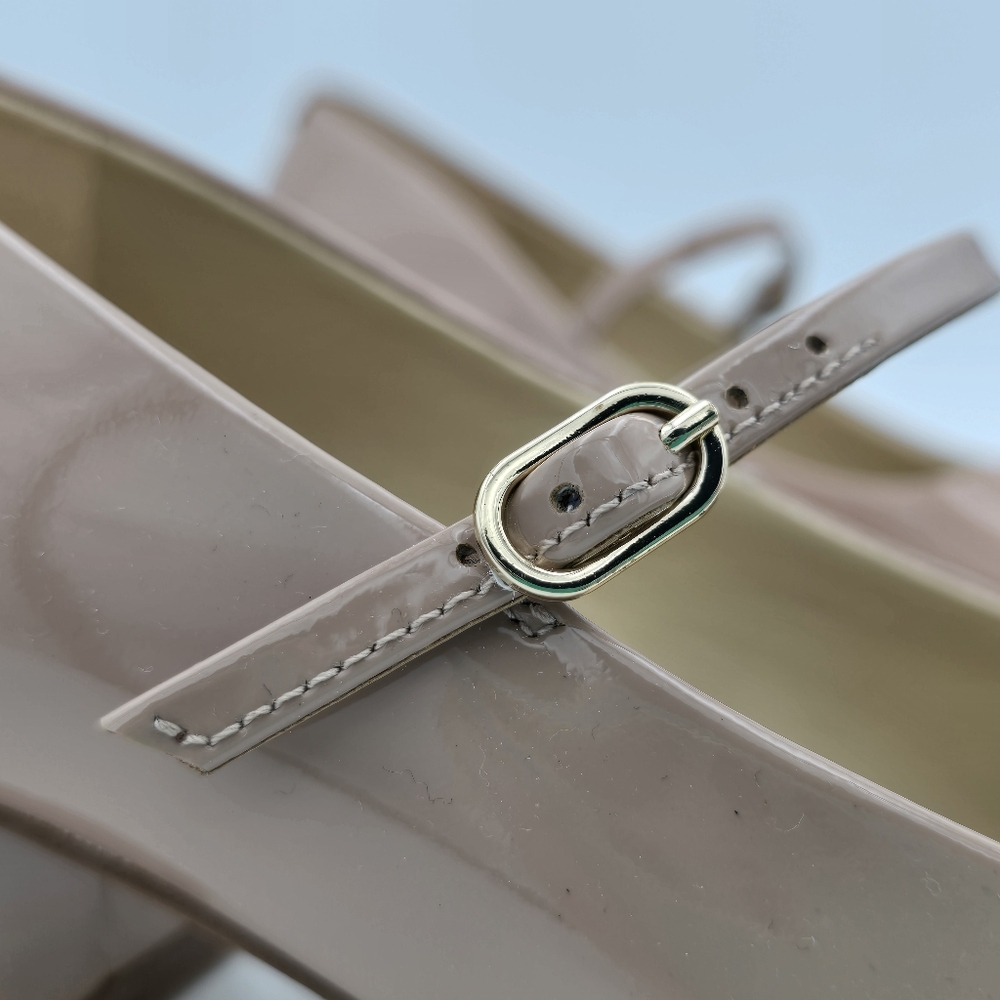 Marc Fisher LTD Luccie Mary Jane Pumps, Light Natural Patent Leather, Wmn's 5.5M - Picture 2 of 13